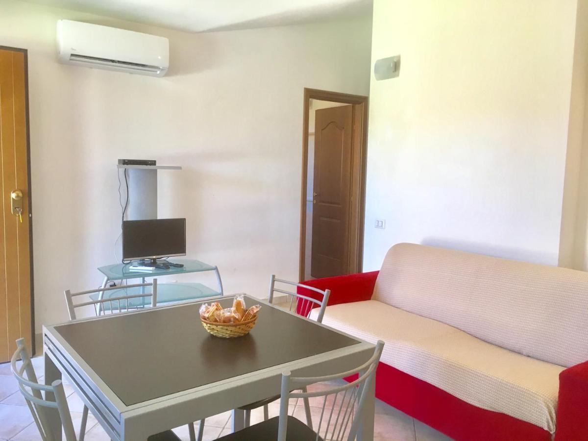 Residence S'Oggiastrone Танаунелла Экстерьер фото